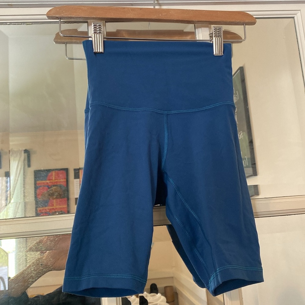 lululemon align shorts